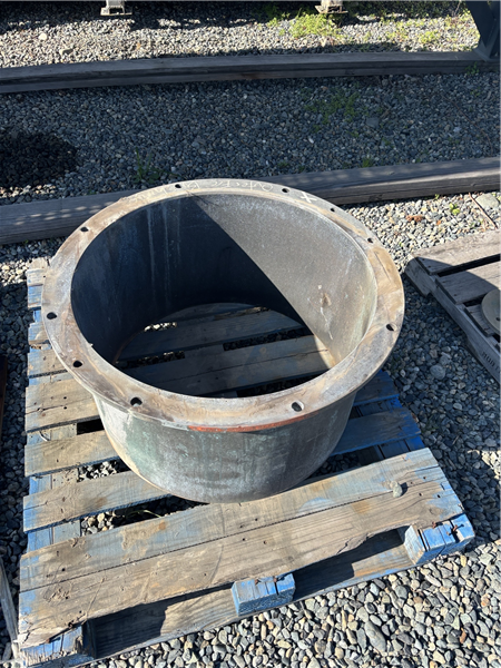 Lot Of Spare Nordberg 30" X 60" Gyratory Parts)